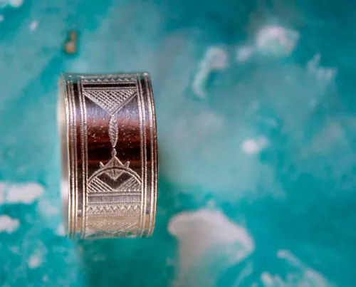 Sahara, anillo tribal étnico tuareg en plata