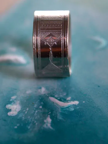 Sahara, anillo tribal étnico tuareg en plata