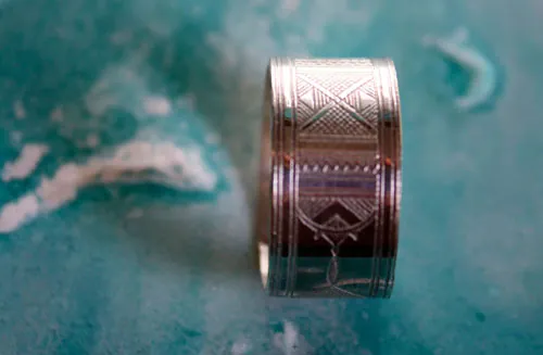 Sahara, anillo tribal étnico tuareg en plata