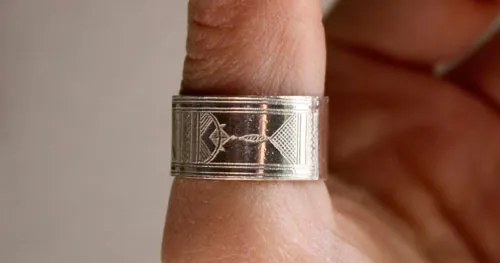 Sahara, anillo tribal étnico tuareg en plata