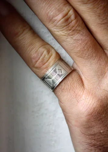 Sahara, anillo tribal étnico tuareg en plata