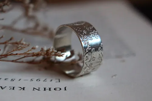 Sakura, anillo japonés de flor de cerezo en plata