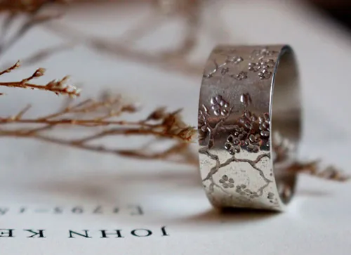 Sakura, anillo japonés de flor de cerezo en plata