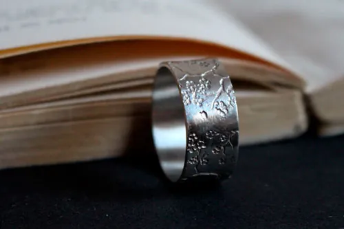 Sakura, anillo japonés de flor de cerezo en plata