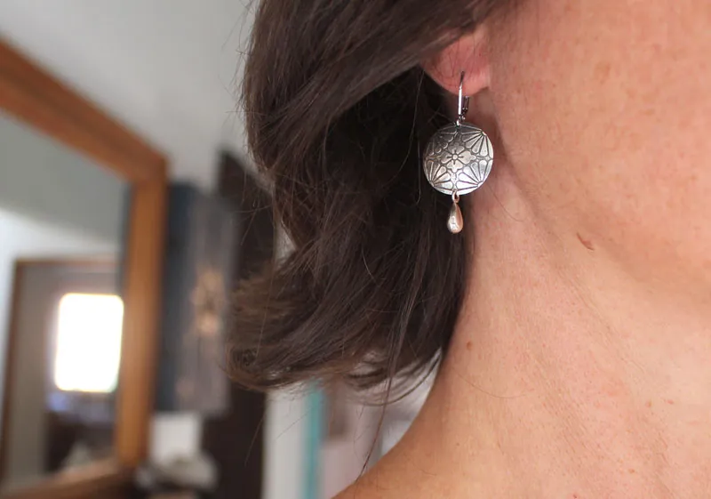 Sakura en flor, aretes flor de cerezo japonesa en plata
