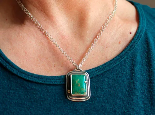 Santuario, collar rectángulo sagrado celta en plata, oro y crisoprasa
