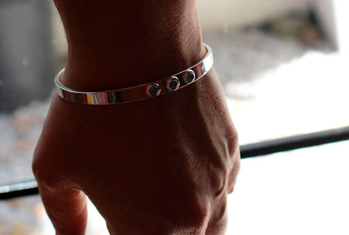 Sarah, freedom and spirituality bracelet in silver with blue zircon