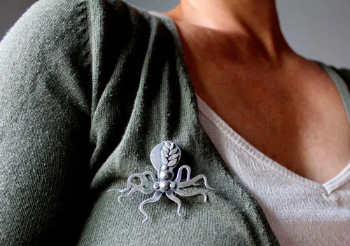 Señor pulpo, broche pulpo elegante en plata
