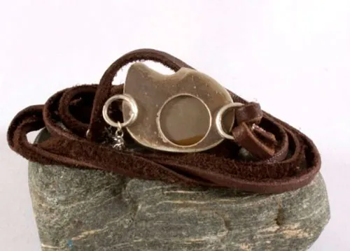Shandar, pulsera desierto en plata, cuero y jaspe paisaje