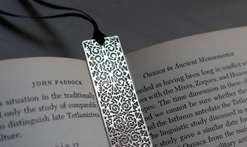 Sinfonía, separador de libros barroco en plata 925