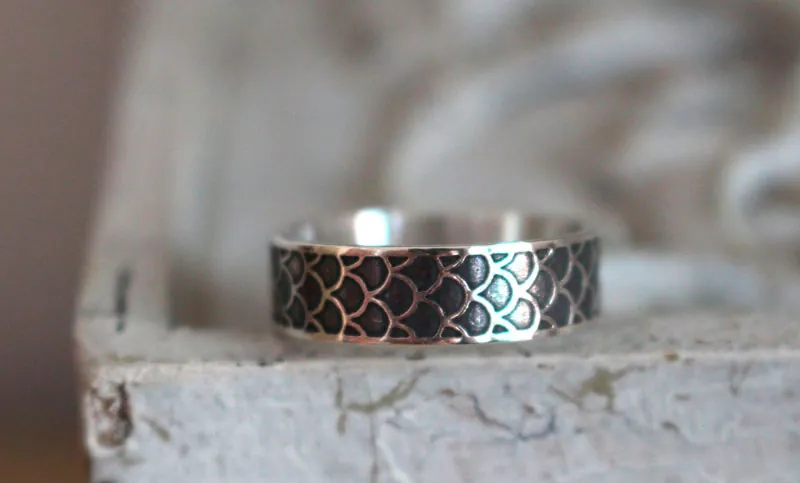 Sirena, anillo escamas de pez en plata