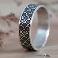 Sirena, anillo escamas de pez en plata