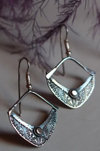 Sitara, aretes estrella y media luna en plata