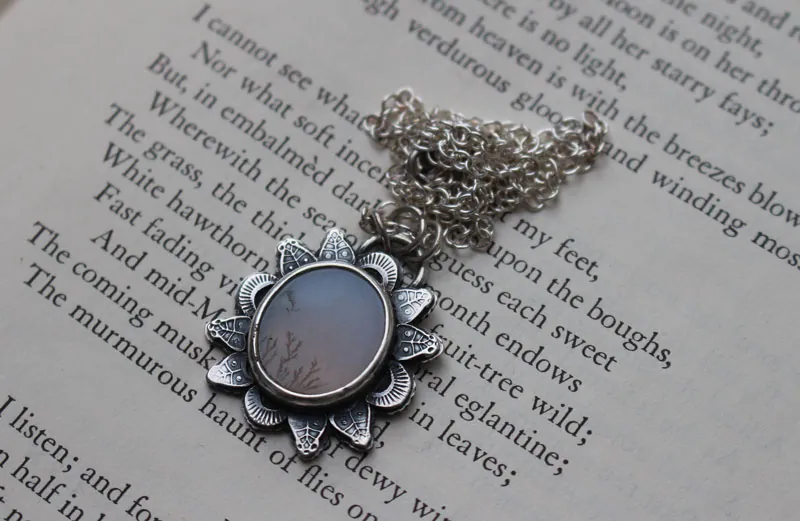 Sol de invierno, collar naturaleza en plata y ágata dendrítica