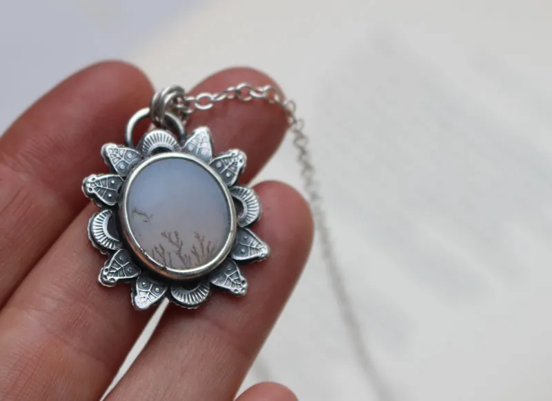Sol de invierno, collar naturaleza en plata y ágata dendrítica