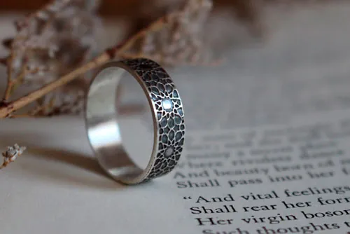 Sol del Oriente, anillo sol geométrico oriental en plata