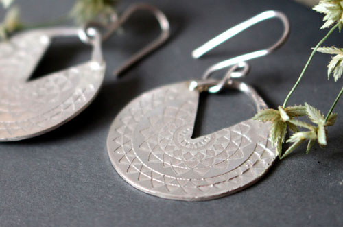 Sol Inca, aretes astro prehispánico en plata