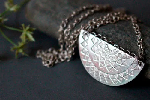 Sol tribal, collar astro inca en plata