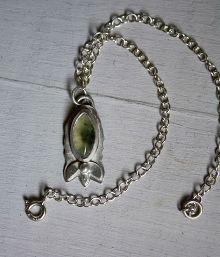 Spring flowers, botanical bracelet in sterling silver and prehnite