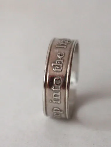 Step into the Light, anillo de aliento y espiritualidad en plata