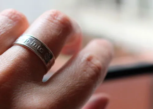 Step into the Light, anillo de aliento y espiritualidad en plata
