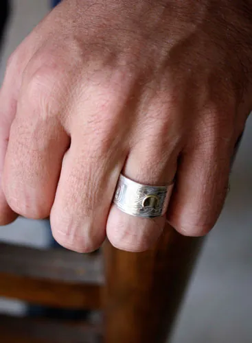 Stonehenge, anillo luna y nudos celtas en plata y latón