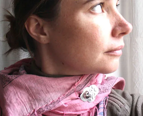 Sueño de una noche de verano, broche ensueño en color en plata y ópalo de fuego