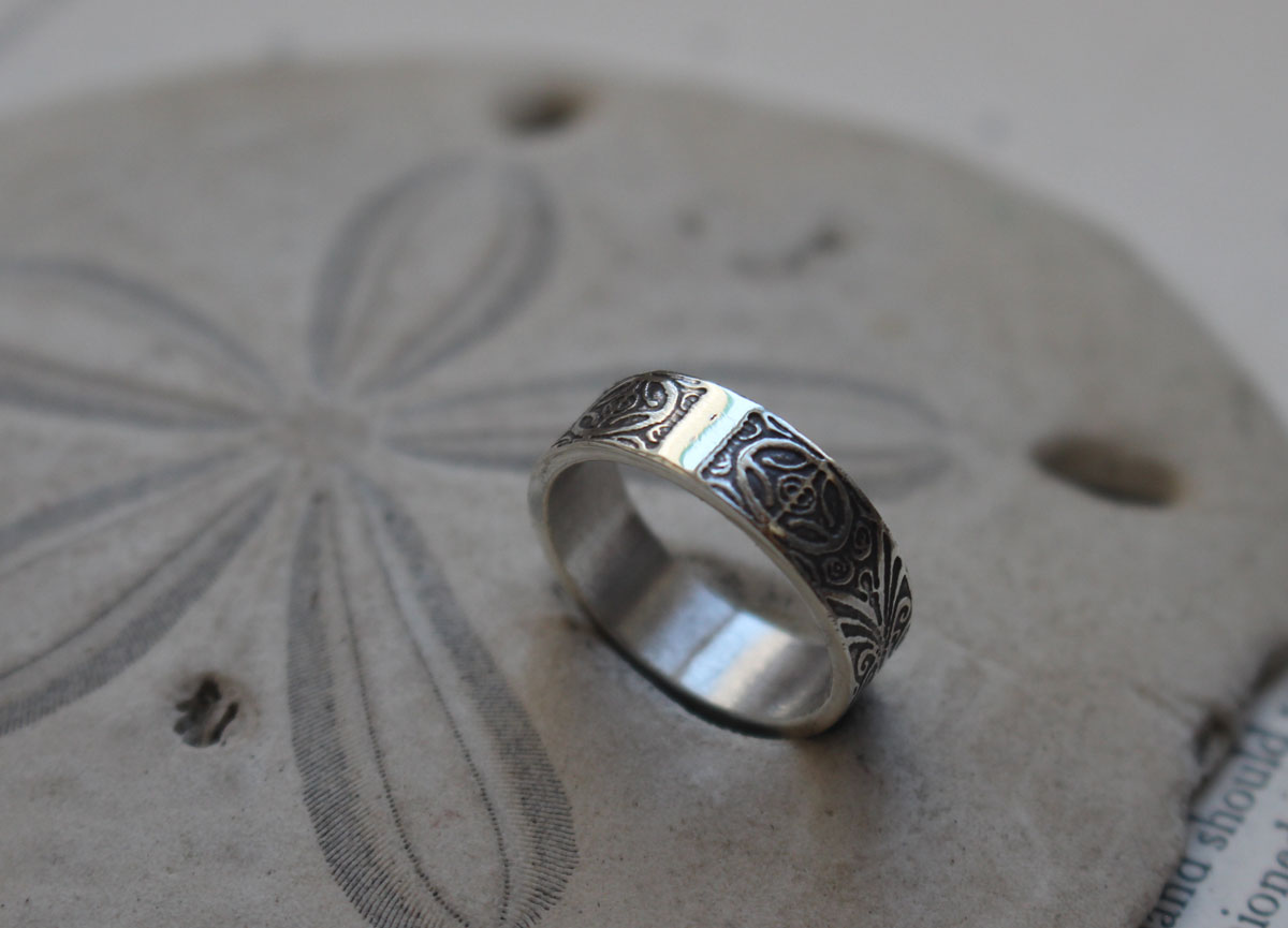 Tatuaje polinesio, anillo tradición del Pacífico en plata