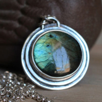 The eye of nature, druidic necklace in silver and labradorite