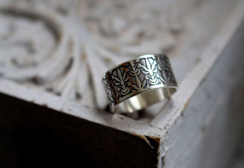 The lily of Mucha, Art Nouveau flower ring in sterling silver