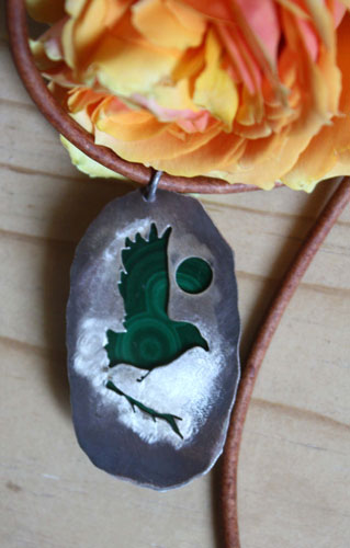 The raven kingdom, Nordic bird necklace in silver and malachite