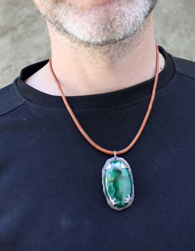The raven kingdom, Nordic bird necklace in silver and malachite