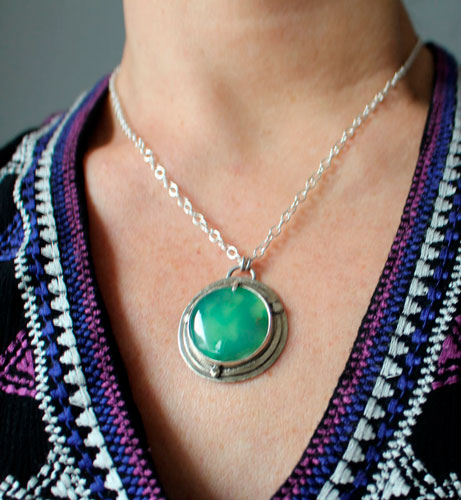 The secret of the pond, Arthurian legend necklace in silver and chrysoprase