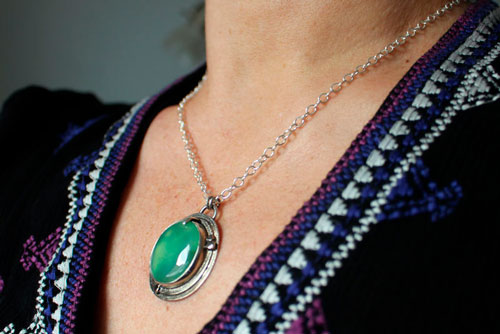 The secret of the pond, Arthurian legend necklace in silver and chrysoprase