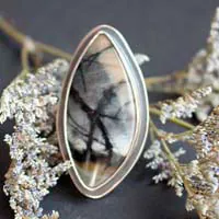 Tornado, anillo tormenta en la montaña en plata y mármol Picasso