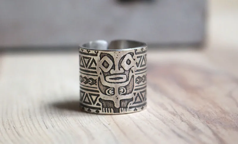 Tótem, anillo tiki polinesio en plata
