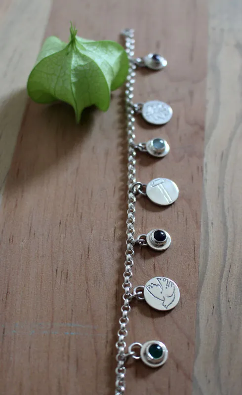 Tribu, pulsera familia en plata, amatista, alejandrita, piedra de luna y ónix
