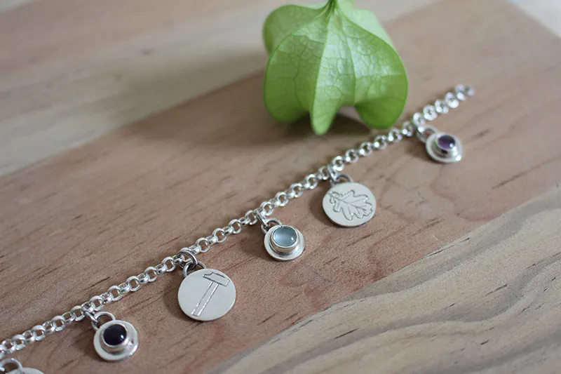 Tribu, pulsera familia en plata, amatista, alejandrita, piedra de luna y ónix