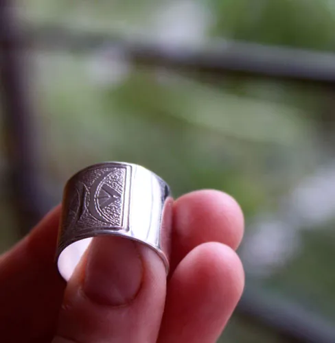 Tuareg, anillo tribal africano en plata y latón