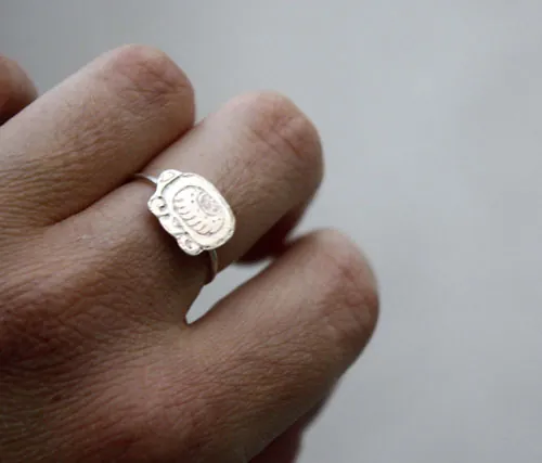 Tzolkin, anillo de calendario maya personalizado con la fecha en plata