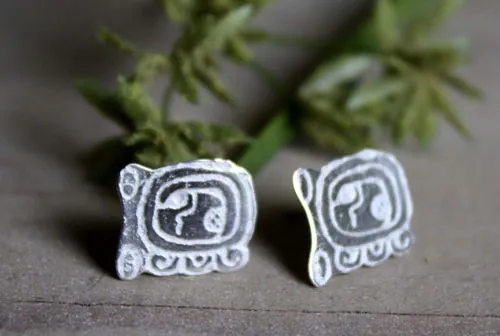 Tzolkin, aretes tipo broquel del calendario maya en plata