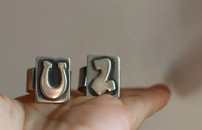 U2, anillo logotipo del álbum Achtung Baby en plata