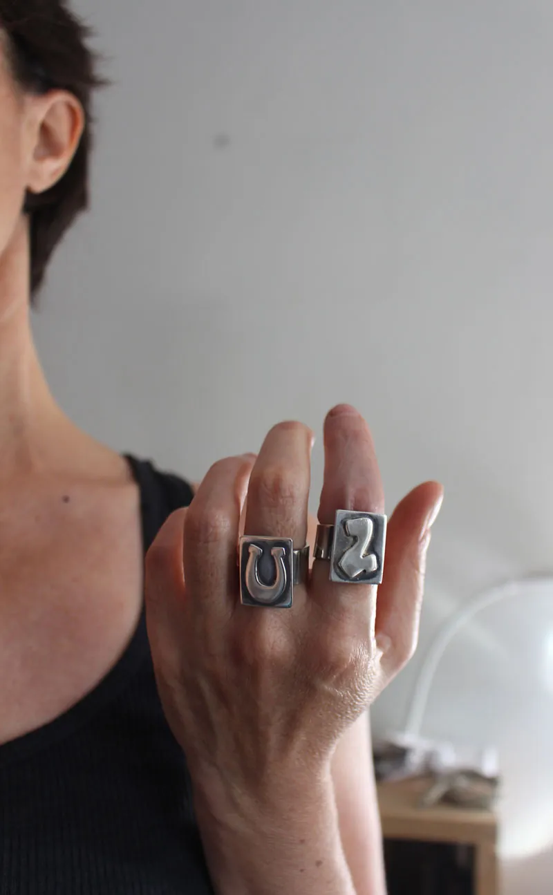 U2, anillo logotipo del álbum Achtung Baby en plata
