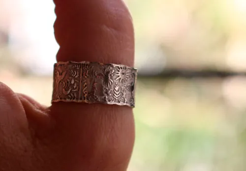 Un mundo imaginario, anillo étnico otomí de México en plata