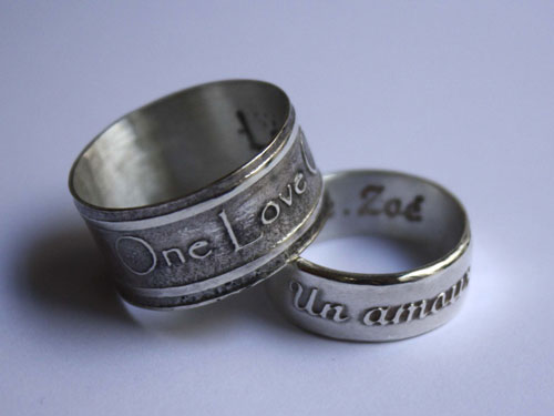 Una vida, anillo declaración inspirado en One de U2 en plata