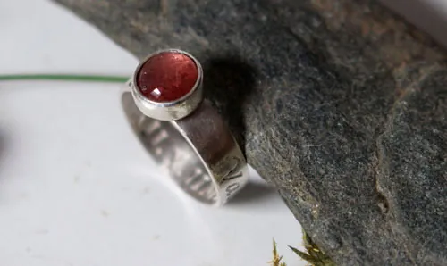 Valentina, anillo piedra de nacimiento en plata y turmalina rosa