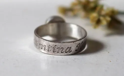 Valentina, anillo piedra de nacimiento en plata y turmalina rosa