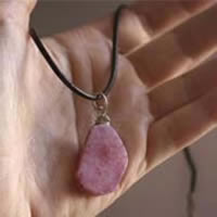 Vena de dragón, collar de escamas en plata, ágata vena de dragón y cordón de cuero