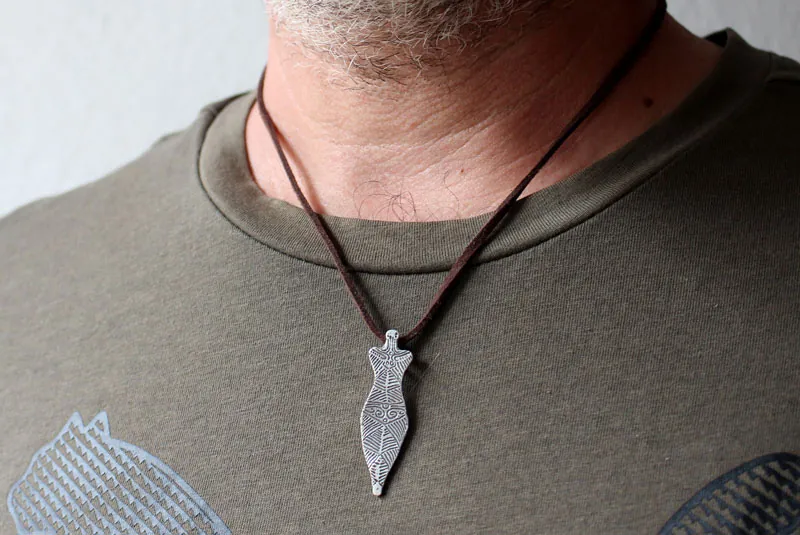 Venus Cucuteni, collar diosa madre neolítica en plata
