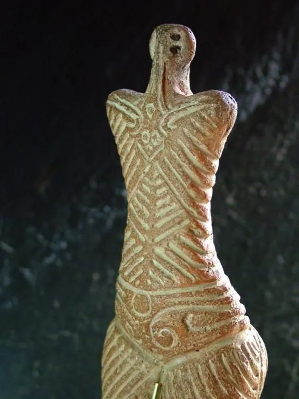 Venus Cucuteni, collar diosa madre neolítica en plata